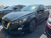 Thumbnail of 2020 Super Black Clearcoat Nissan Altima