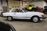 Thumbnail of 1989 White Mercedes-Benz S-Class