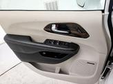 Thumbnail of 2022 White Chrysler Pacifica Hybrid