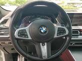 Thumbnail of 2022 Mineral White Metallic BMW X6