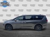 Thumbnail of 2018 Granite Crystal Metallic Clearcoat Chrysler Pacifica
