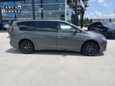 Thumbnail of 2018 Granite Crystal Metallic Clearcoat Chrysler Pacifica