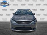 Thumbnail of 2018 Granite Crystal Metallic Clearcoat Chrysler Pacifica