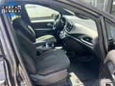 Thumbnail of 2018 Granite Crystal Metallic Clearcoat Chrysler Pacifica