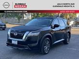 Photo of 2022 Black Nissan Pathfinder