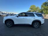 Thumbnail of 2025 Everest White P Nissan Pathfinder
