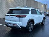 Thumbnail of 2025 Everest White P Nissan Pathfinder