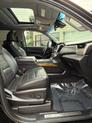 Thumbnail of 2017 Onyx Black GMC Yukon XL