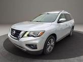 Photo of 2017 Silver Nissan Pathfinder