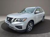 Photo of 2017 Silver Nissan Pathfinder