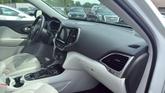 Thumbnail of 2019 Bright White Clearcoat Jeep Cherokee