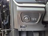 Thumbnail of 2021 Diamond Black Crystal Pearlcoat Jeep Grand Cherokee L