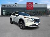 Photo of 2021 Pearl White Tricoat Nissan Rogue