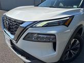 Thumbnail of 2021 Pearl White Tricoat Nissan Rogue