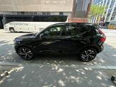 Thumbnail of 2022 Onyx Black Metallic Volvo XC40