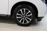 Thumbnail of 2015 Glacier White Nissan Pathfinder