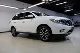 Thumbnail of 2015 Glacier White Nissan Pathfinder