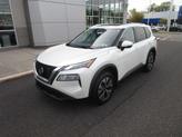 Thumbnail of 2021 Pearl White Tricoat Nissan Rogue