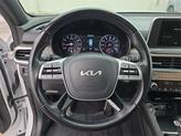 Thumbnail of 2022 Glacial White Pearl Kia Telluride