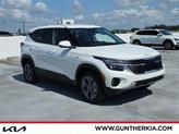 Photo of 2025 Snow White Pearl Kia Seltos