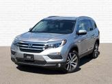 Photo of 2018 Lunar Silver Metallic Honda Pilot
