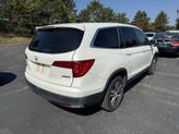 Thumbnail of 2016 White Diamond Pearl Honda Pilot