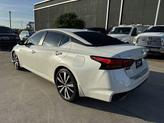Thumbnail of 2022 Pearl White Tricoat Nissan Altima