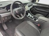 Thumbnail of 2025 Bright White Clearcoat Jeep Grand Cherokee L