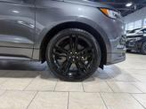 Thumbnail of 2019 Magnetic Metallic Ford Edge