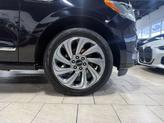 Thumbnail of 2022 Infinite Black Metallic Clearcoat Lincoln Navigator