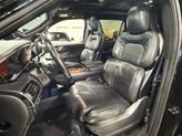 Thumbnail of 2022 Infinite Black Metallic Clearcoat Lincoln Navigator