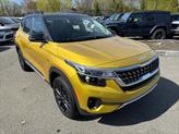 Thumbnail of 2023 Starbright Yellow/Black Roof Kia Seltos