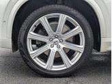 Thumbnail of 2019 Crystal White Pearl Metallic Volvo XC90