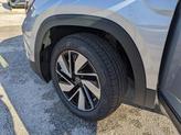 Thumbnail of 2025 Silver Mist Metallic Volkswagen Atlas
