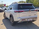 Thumbnail of 2025 Everest White Pearl Tricoat/Super Black Nissan Pathfinder