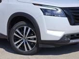 Thumbnail of 2025 Everest White Pearl Tricoat/Super Black Nissan Pathfinder