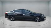 Thumbnail of 2020 Super Black Clearcoat Nissan Altima
