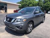 Photo of 2019 Gray Nissan Pathfinder