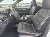 Thumbnail of 2026 Glacier White Tricoat GMC Acadia