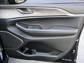 Thumbnail of 2022 Diamond Black Crystal Pearlcoat Jeep Grand Cherokee L