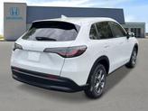 Thumbnail of 2026 Platinum White Pearl Honda HR-V