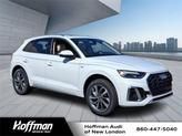 Photo of 2023 Glacier White Audi Q5