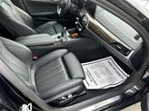 Thumbnail of 2019 Black BMW 530e