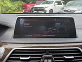 Thumbnail of 2020 Black Sapphire Metallic BMW 750