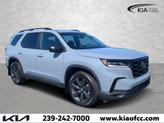 Photo of 2023 Obsidian Blue Pearl Honda Pilot