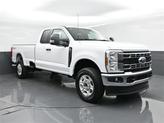Photo of 2025 Oxford White Ford F-350