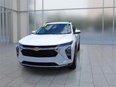 Thumbnail of 2025 Summit White Chevrolet Trax