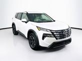 Photo of 2025 Everest White Pearl Nissan Rogue