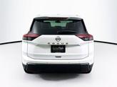 Thumbnail of 2025 Everest White Pearl Nissan Rogue