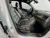 Thumbnail of 2022 Summit White Chevrolet Equinox